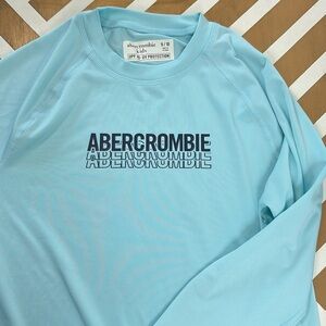 Abercrombie longsleeved shirt
Upf 40+ uv protective 
Size 9/10